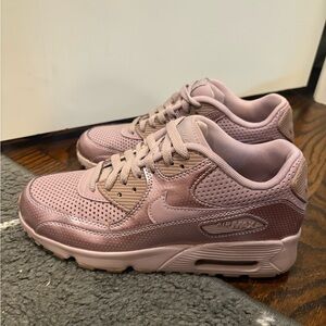 Nike Air Max 90’s Rose Gold Sneakers 7.5 W / 6 Y